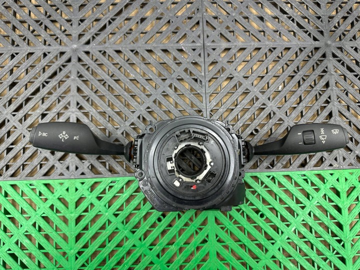 páčky pod volant a ovládání BMW X3 F25 9242282