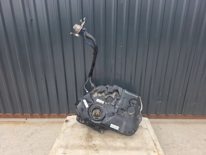kraftstofftank tank AUDI A5 8W SPORTBACK 8W6201021AM DIESEL Original !!!