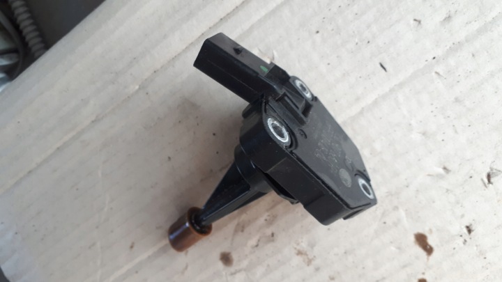 S4 B8 LIFT sensor oil 3.0 TFSI S5 SQ5 A6 C7 A7