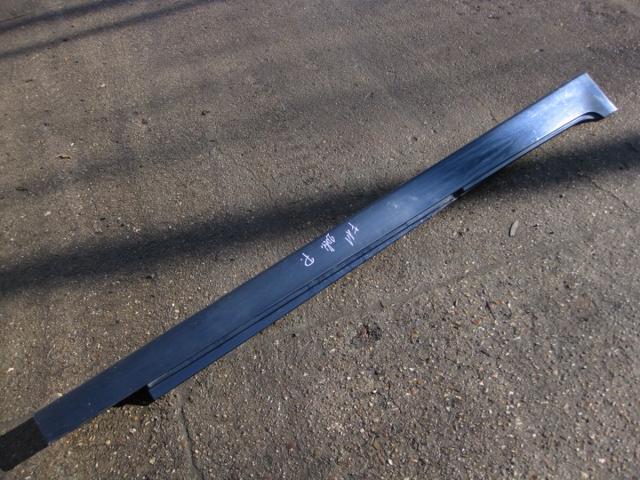 BMW F11 2.5 D 14R lista fedél küszöb jobb 7237076