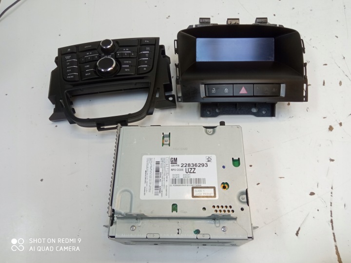 OPEL ASTRA J RADIO CD 400 ZOSTAVA 22836293