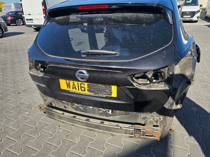 NISSAN QASHQAI J11 csomagtartó ajtók csomagtartó far hátso LAKIER Z11