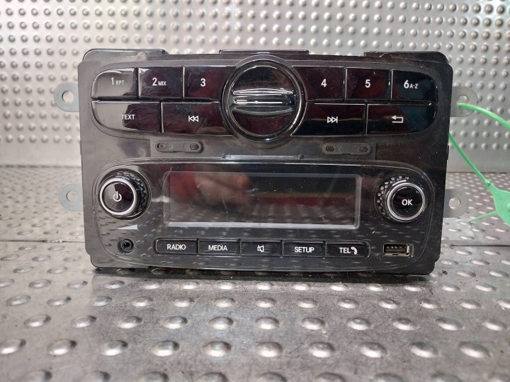 RADIO EKRAN A4539009204 SMART FORFOUR II W 453
