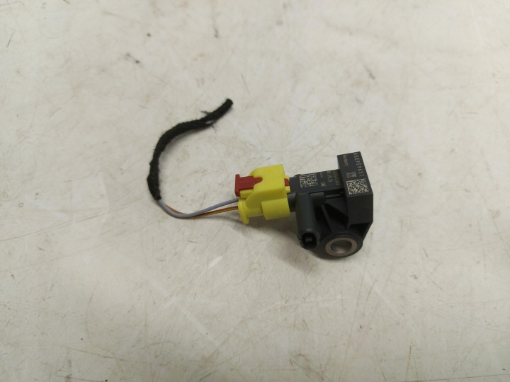Audi Q4 40 E-TRON sensor airbag of the collision zderzeniowy connecting spoiler 85e959651