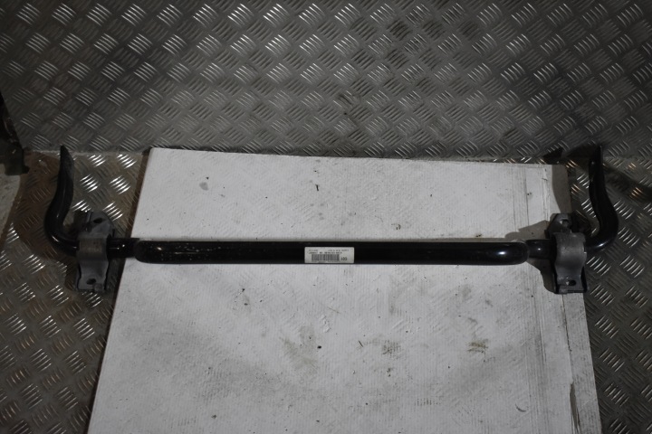 IDEALNY STABILIZATOR VORNE MERCEDES W205 1