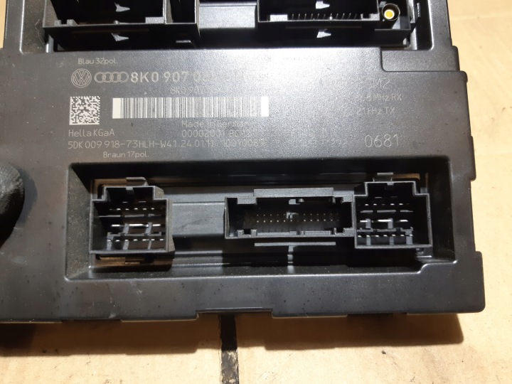 AUDI A4 B8 A5 module control unit KOMFORTU 8K0907064CN