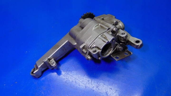 oil pump 3.0CDI MERCEDES W204 W221 W212 W207