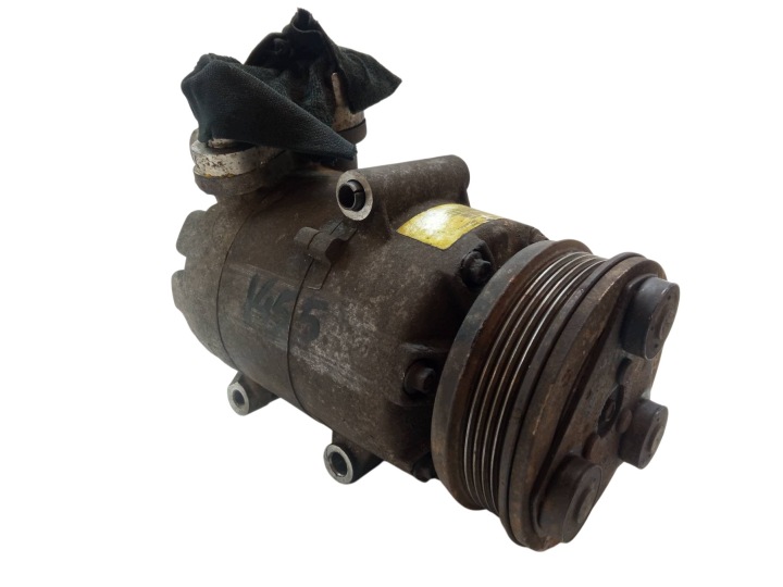 compressor of the air conditioning 1.6 16V Ford Focus Mk2 (2004-2011)