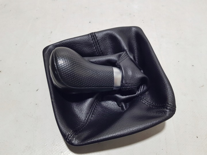 MERCEDES W205 MANUAL Levier de vitesse 2052670200 Manuel