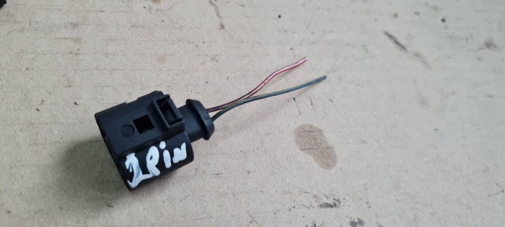 Q5 8R connecting spoiler KOSTKA ZLACZE 6X0973722G A6 C7 A4 B8 A5 VW AUDI