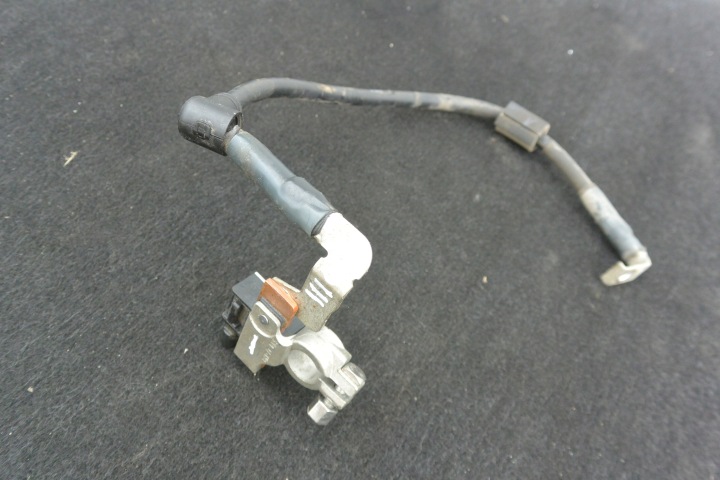 minus clamp of the battery BMW F30 330E HYBRYDA