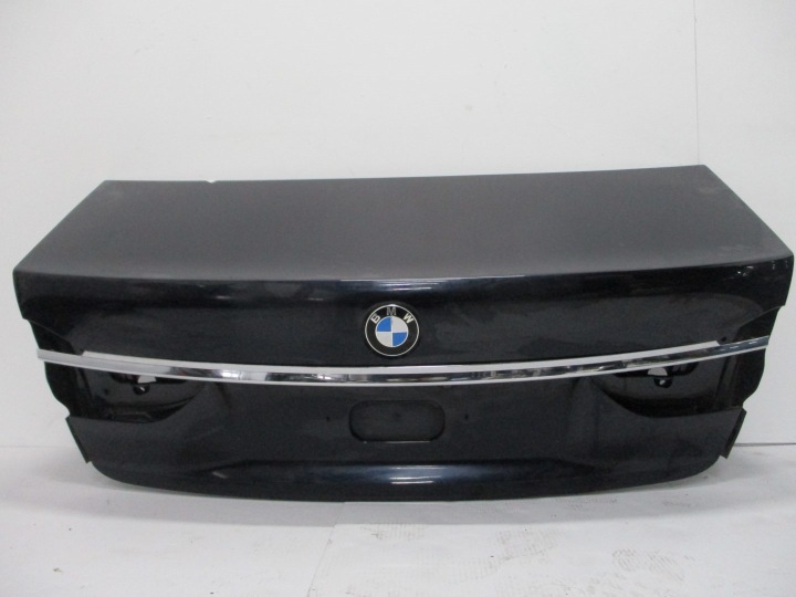 Heckklappe BMW 7 G12 unter KAMERE A96