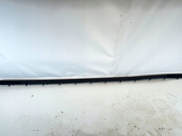 moulage seuil Volkswagen Touran II 5TA853250