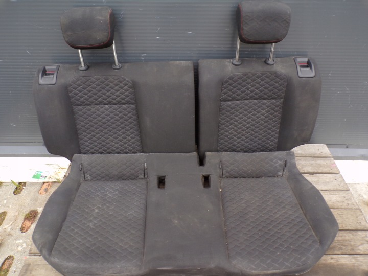 sedacka zadná zadok VOLKSWAGEN UP SKODA CITYGO SEAT MII PIKOWANA (2) (K2)