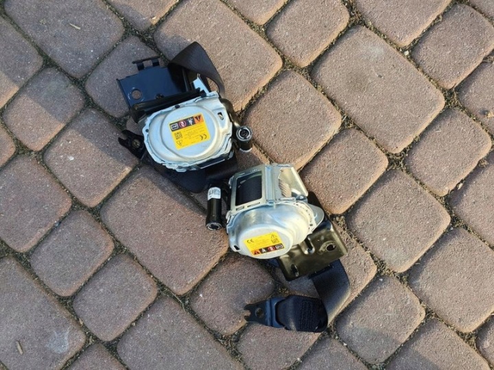 Gurten Gurten hinten HB Opel Astra K V 39059590 39059589