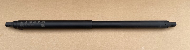 Vérins de coffre hayon du capot SKODA SUPERB III KOMBI Original Comme Neuf 3V9827552A