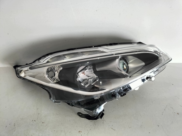 Feux phare Avant reflektor Droit PEUGEOT 208 LIFT 15-19