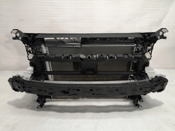 AUDI A4 B9 LIFT USA 2.0 TFSI vezni lim prednji hladnjaci ventilator vezni lim
