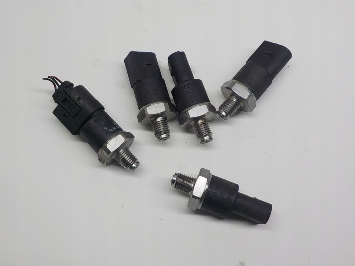MERCEDES-BENZ KLASA A (W168) 1.7 CDI sensor of pressure of the fuel 0281002239