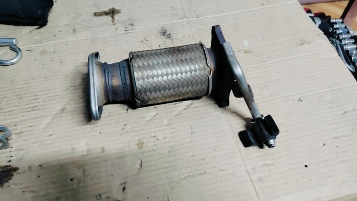 Tlumik drgan zlacze elastyczne honda civic VIII 2,2 et-CTDI