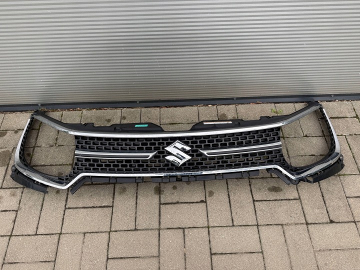 Suzuki Ignis 3 III 72112-62r0 16- maska