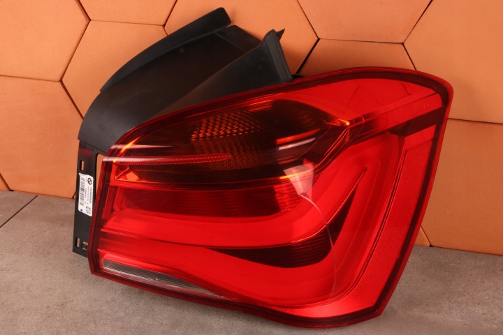 BMW 1' F20 LCI 1' F21 LCI Licht rechts heck hinten EUROPA ECE 7359018