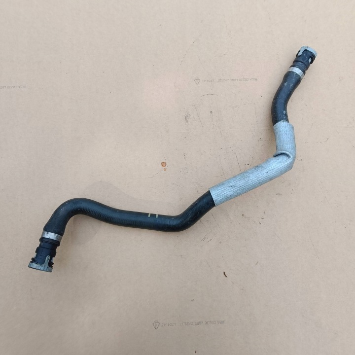 Ford Kuga II 2015 front side right hose / wiring of the heating radiator