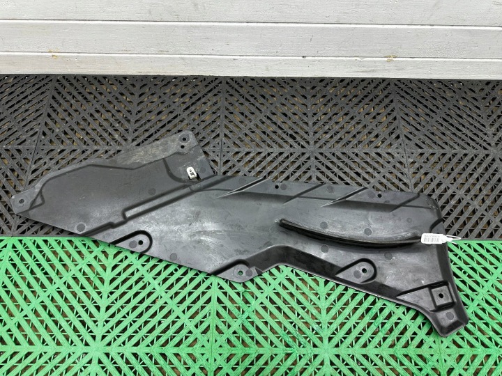 cover chassis side BMW M3 G80 M4 G82 M2 G87 8080540