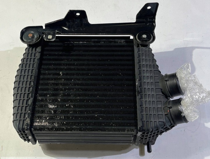 Intercooler Kühler luft Halter links Maserati Levante 3.0 v6