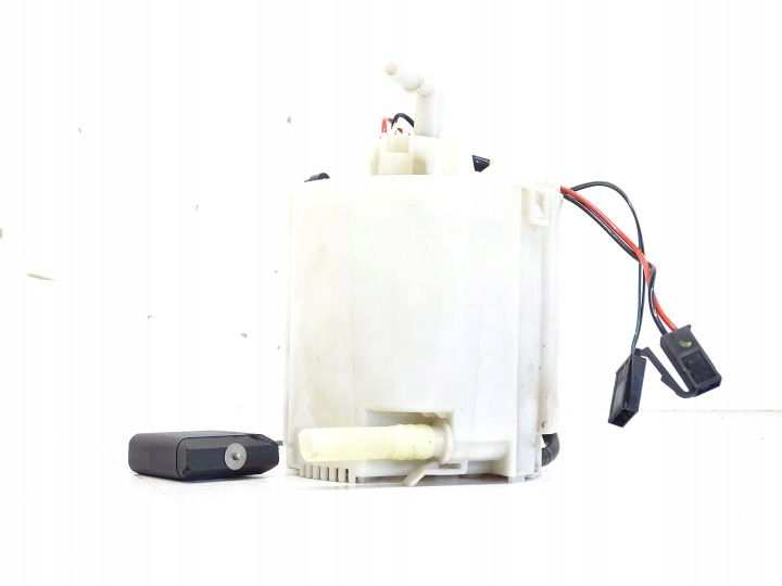 Pompe alimentation carburant PLYWAK MERCEDES W212 A2045400817