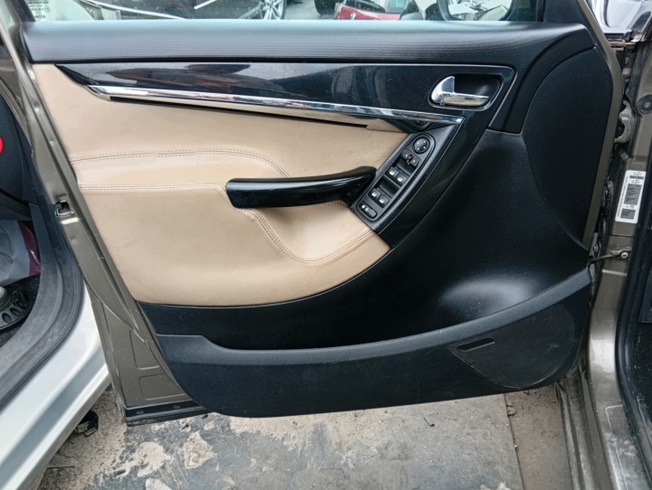 tapacír Bok ľavý predok Citroen C4 Picasso FL 07-13