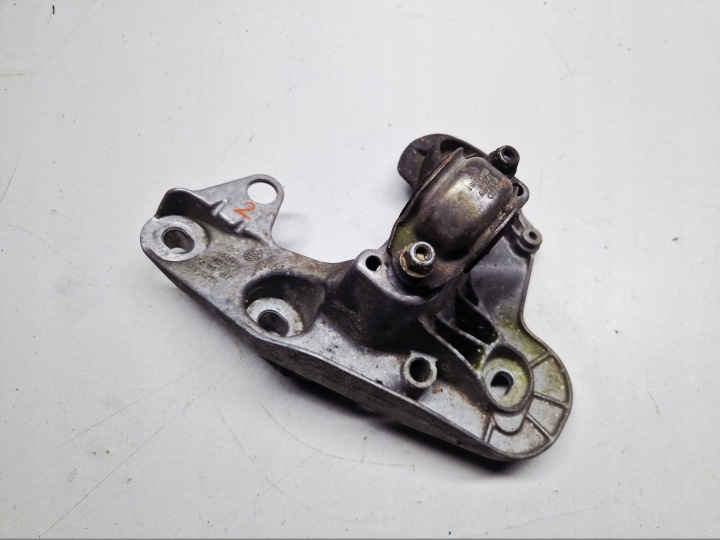 AUDI A6 C6 A6C6 console engine supporting mount 4F0199351E