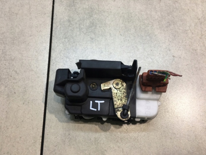 de la Serrure Portière Gauche Arrière PEUGEOT 607 2.2 16V 5 PIN