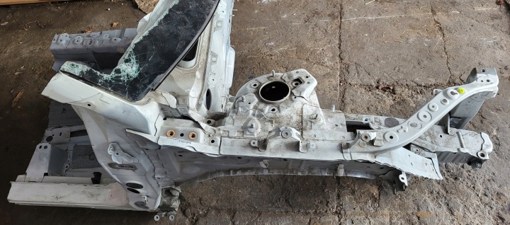 Radhaus Längsträger rechts vorne Längsträger Blende Abdeckung SLUPKA TOYOTA RAV4 V 5 XA50 OE