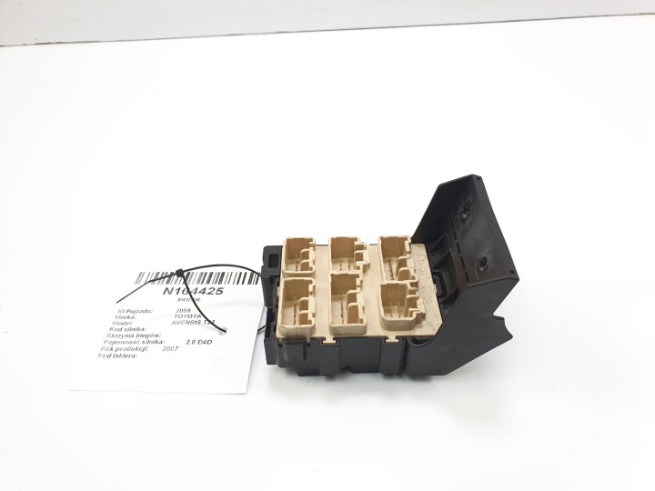 Kasten der Sicherungen 82734-05030 TOYOTA AVENSIS T25