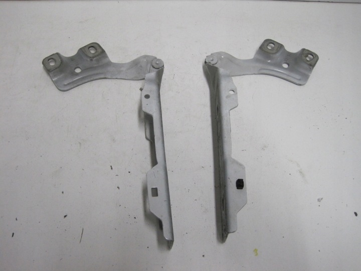 Cerniera Cerniere Del portellone posteriore Audi A1 82A 82A823302 82A823301