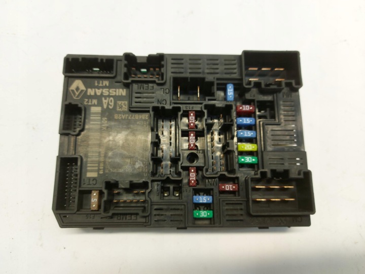 Nissan Qashqai J12 III LIFT upravljačka kutija osigurača BCM 284B77JA2B