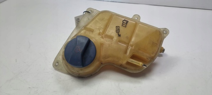 spremnik gasa VOLKSWAGEN PASSAT B5