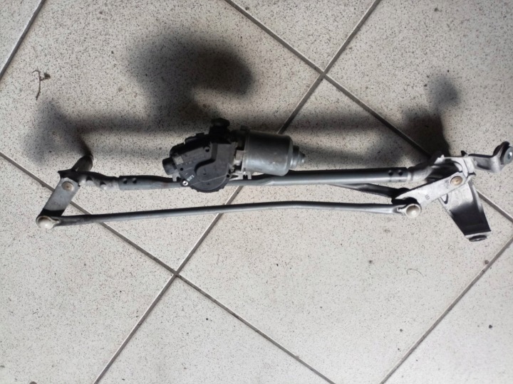 mehanizam brisača Toyota Sienna 3 XL30 2011 85110-08020