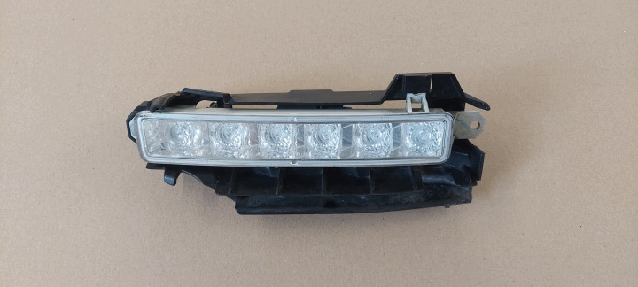 LED DRL +RAHMEN TOYOTA AYGO II 14-18 links 8144A-0H030