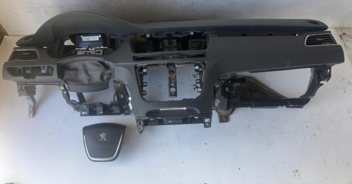 console airbags PEUGEOT 508 and JBL HEADUP