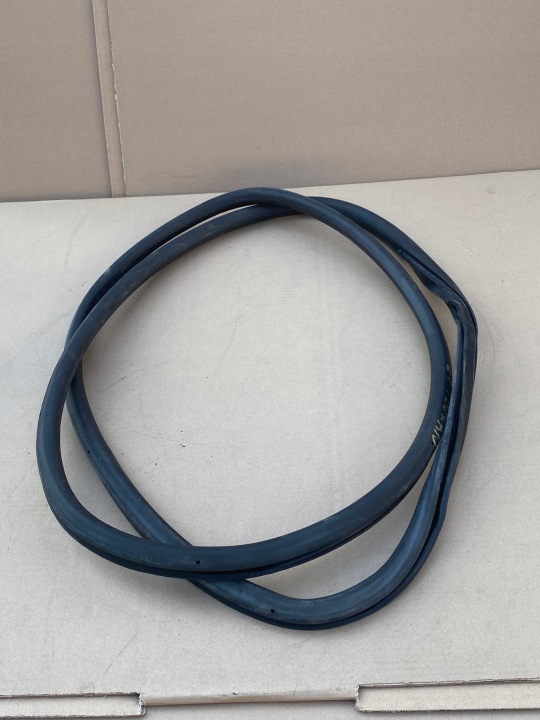 Joint Portière Gauche Avant VOLKSWAGEN TOURAN 1