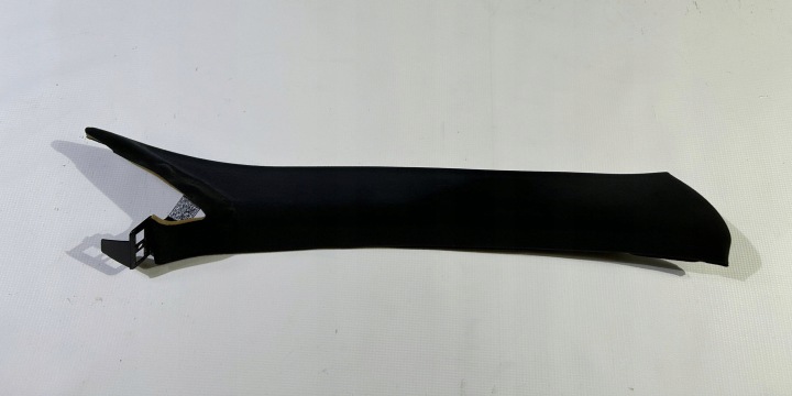 side cover panel slupka A right right Maserati Ghibli M157 2013