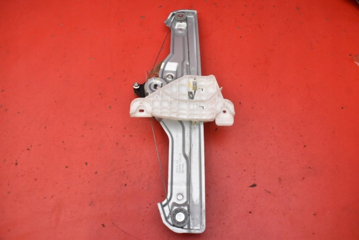 window regulator right front EU 82460R2000 KIA SPORTAGE 5 V 21-25