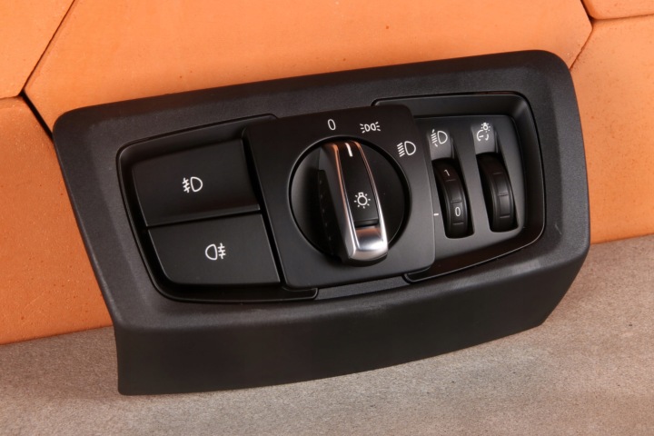 BMW 2 F45 F46 vypínač ovladac PANEL světel 9390203