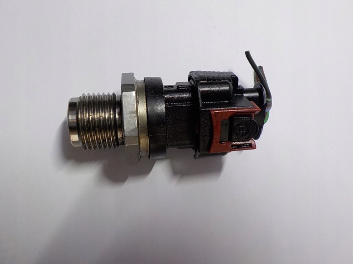JAGUAR XE 2.0 D ORG sensor of pressure of the fuel 0281006468