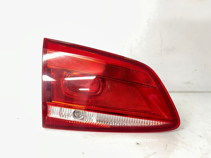 VW PASSAT B7 KOMBI Feux phare Gauche Arrière du capot 3AF945093Q EUROPA LADNA