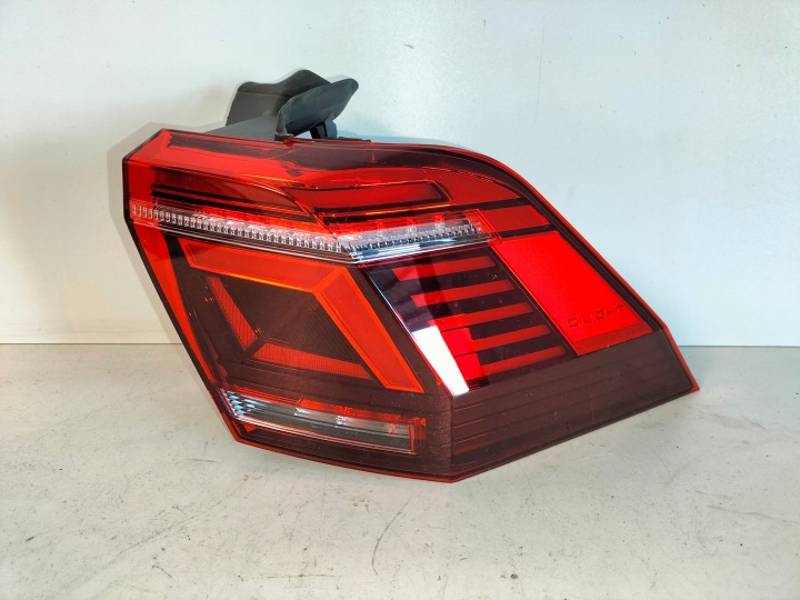 light rear rear part right VW TIGUAN II LIFT 20- LED IQ LIGHT