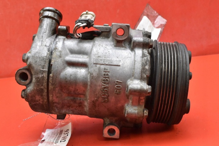 Compresseur Pompe Climatisateur air conditionné 24421642 OPEL MERIVA A 1.7 CDTI 75 KM 02-06