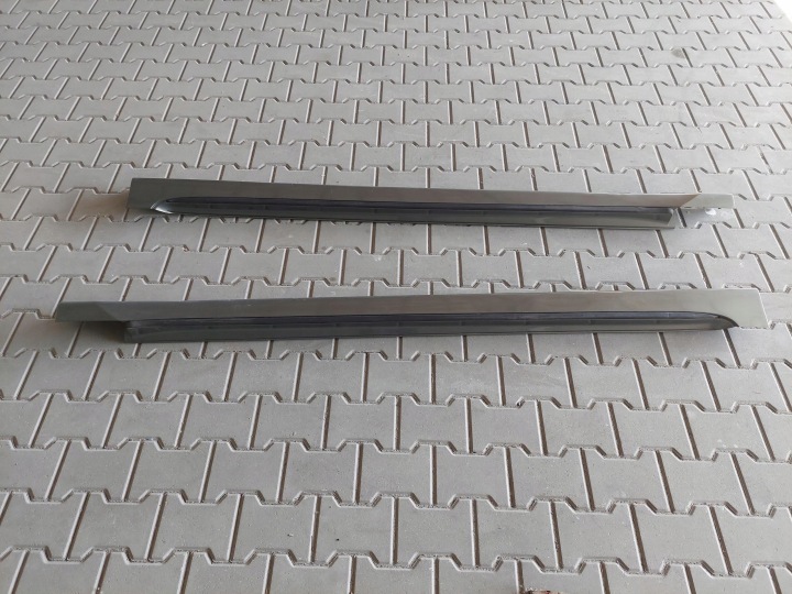 Leiste Schutzleiste schwellen links rechts Seitenschweller links rechts LEXUS GS III 450H 300 6T7